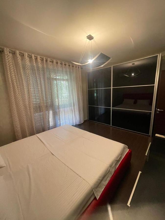Luxury Apartment City Centre Тирана Экстерьер фото